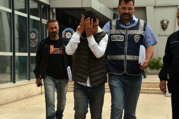 Bursa'da sahte polislere 45 bin TL kaptırdı, gerçek polislere parolayı sordu