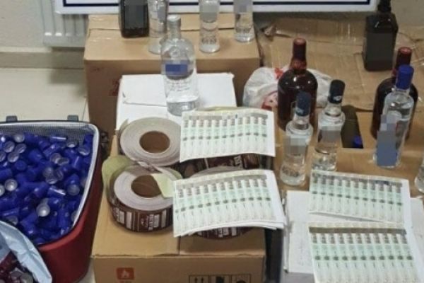 İzmir' sahte içki operasyonu:1 kişi tutuklandı