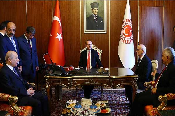Erdoğan, Yıldırım, Bahçeli ve Kahraman bir araya geldi