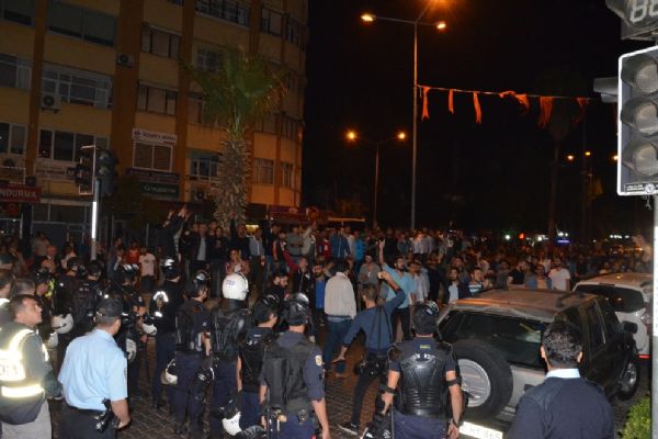 İlçeyi karıştıran kavga: 17 kişi gözaltına alındı