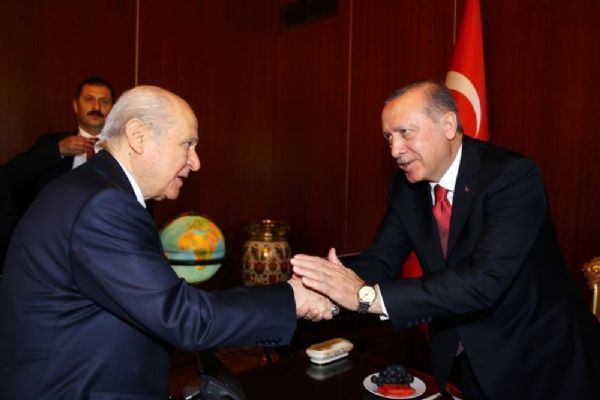 Meclis makamında bir araya geldiler