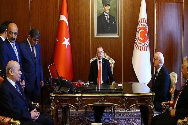 Meclis'te davet tartışması