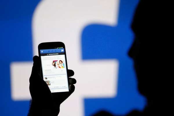 Ruslar Facebook'u ülkeden çıkarıyor!