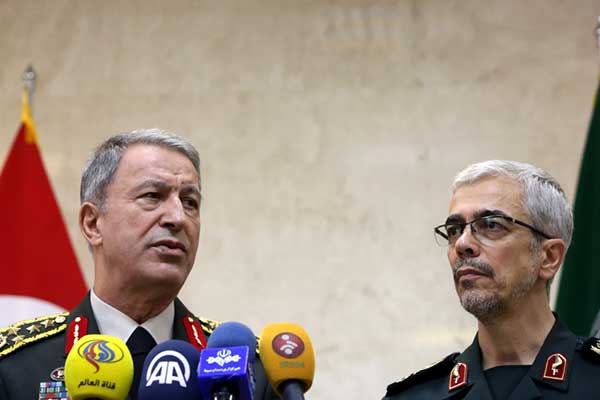 Hulusi Akar ve İranlı mevkidaşından ortak basın açıklaması: