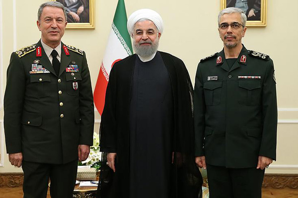 Orgeneral Akar Ruhani ile bir araya geldi