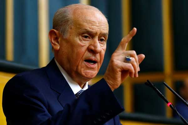 Bahçeli'den ABD'ye: Ver papazı, al papazı