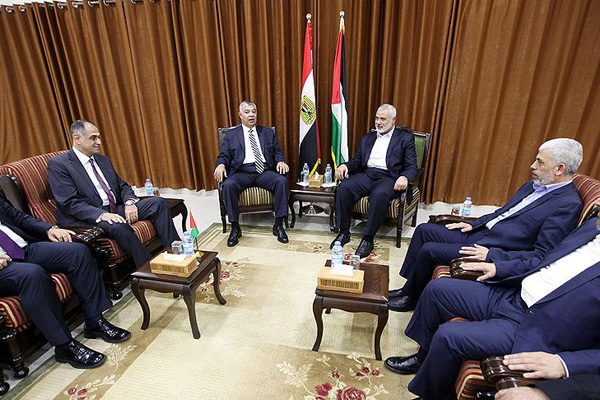 Heniyye Mısır İstihbarat Başkanı ile görüştü