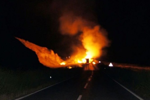 AK Partili başkanın aracı yakıldı