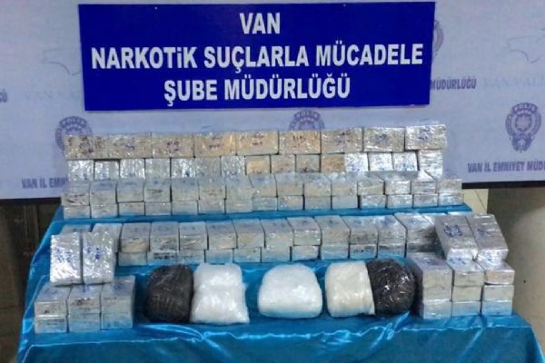 Van'da zehir tacirlerine ağır darbe