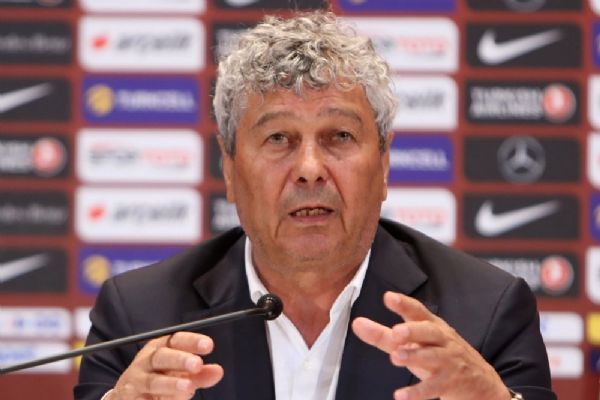 Mircea Lucescu: Ekim'de kutlama yapmayı umuyoruz