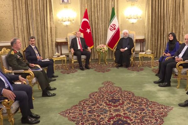 Cumhurbaşkanı Erdoğan Ruhani ile görüştü