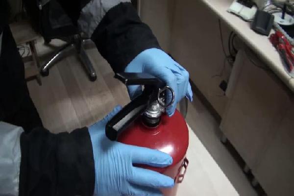 Yangın söndürme tüplerinde uyuşturucu