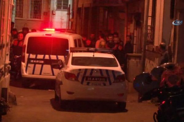 İzmir'de gaz sıkışması nedeniyle patlama meydana geldi