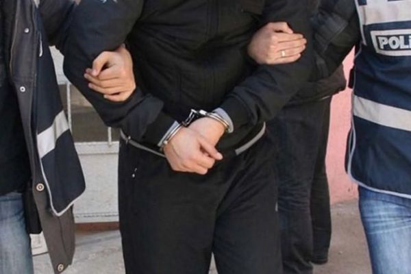 İstanbul'da eş zamanlı operasyon! 7 gözaltı