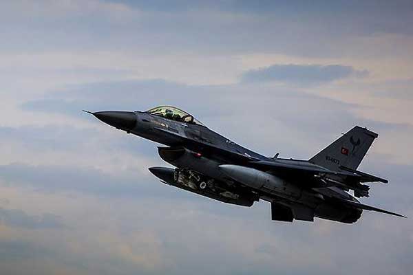 Metina bölgesinde PKK hedefleri vuruldu