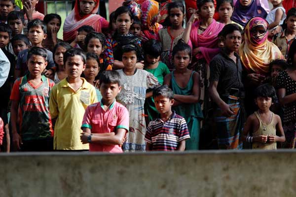 Arakanlılara 'vatandaşlık' oyunu