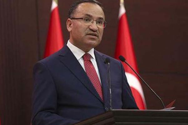 Bekir Bozdağ: Referandumun iptal edildiği ilan edilmelidir