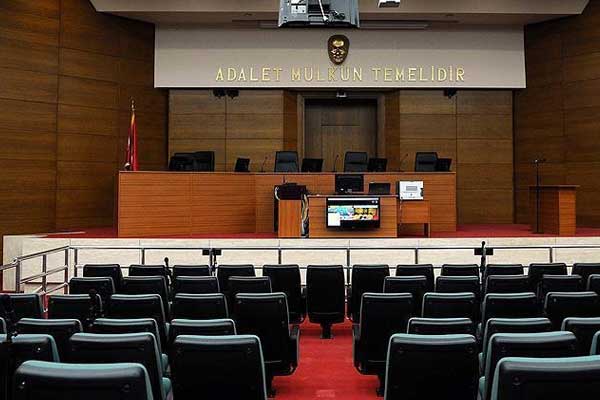 İzmir'de FETÖ'den 20 tutuklama