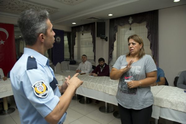Emniyet personeline 'Türk İşaret Dili' eğitimi verilmeye başlandı