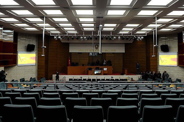 TSK'da FETÖ soruşturmasında 5 tutuklama