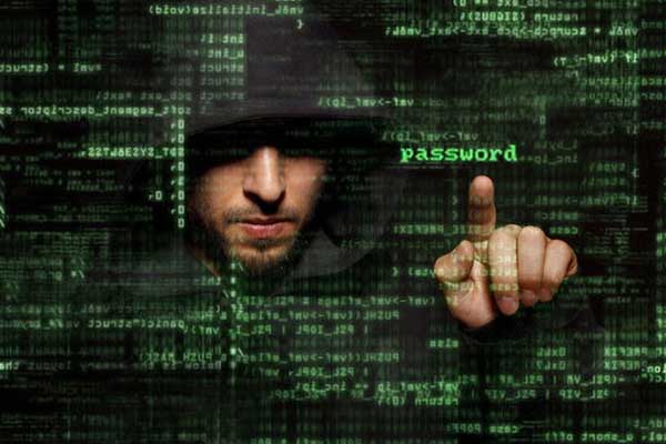 Ünlülere 'hacker' oltası