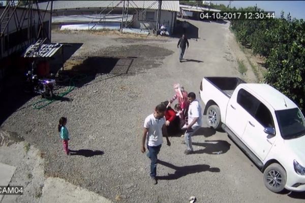 Adana'da kamyonetten atılarak öldürülen Suriyelinin son görüntüleri