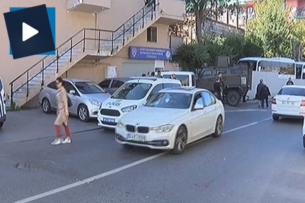 Beyazıt'ta canlı bomba paniği!