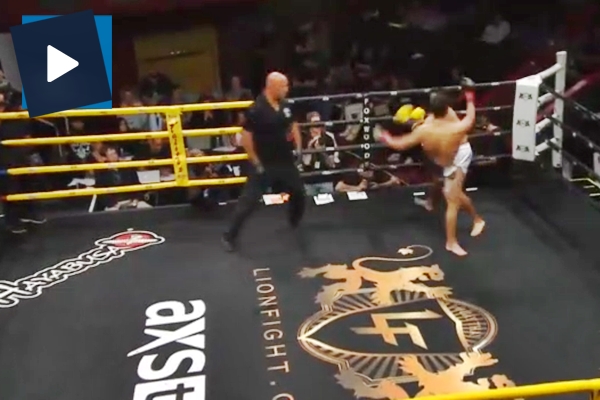 Bir tekmeyle nakavt oldu!