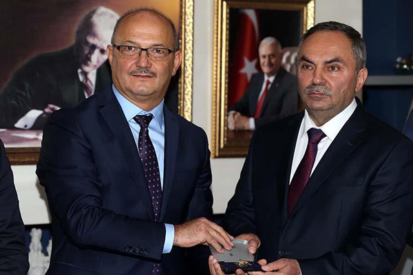 Düzce Belediye Başkanı görevi devraldı