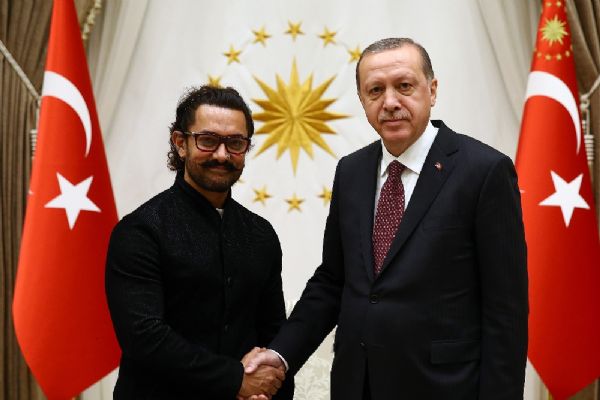 Cumhurbaşkanı Recep Tayyip Erdoğan, Hindistanlı oyuncu Khan'ı kabul etti