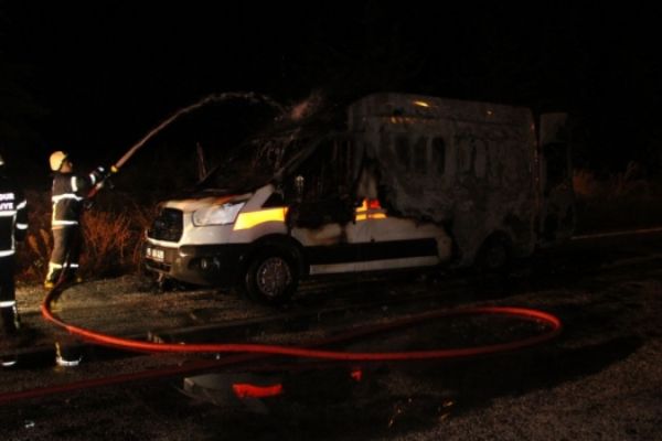 Burdur'da ambulansta oksijen tüpü patladı, hasta yanarak öldü