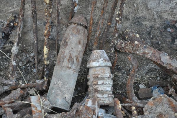 Kars'ta tarihi saraydan Rus, Türk Süngüsü ve top mermisi çıktı