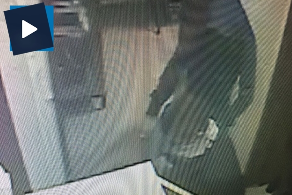 Arkadaşlarıyla hırsızlık yapan oğlunu ihbar etti