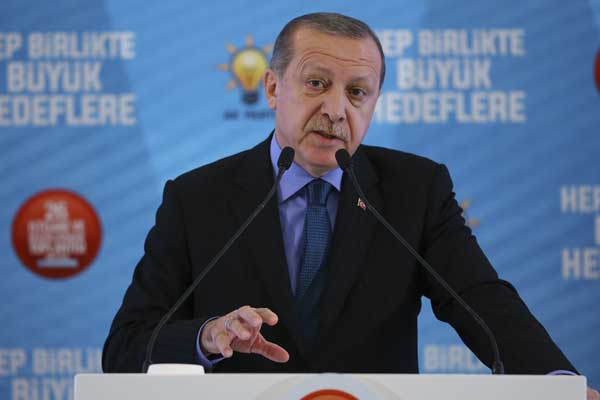 Erdoğan: Kimse kendini davanın üzerinde göremez