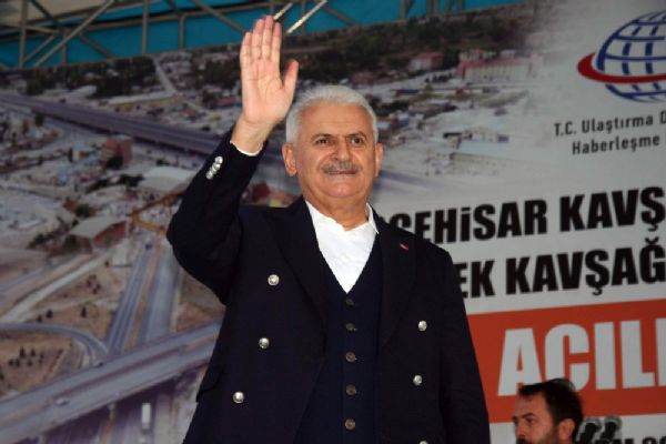 Binali Yıldırım'dan taşeron işçilere müjde