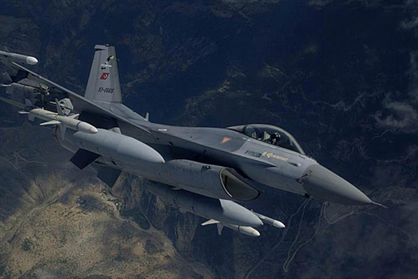 Hakkari'de teröristlere hava harekatı