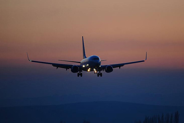 Fransa'da memur grevleri uçuşları aksatacak