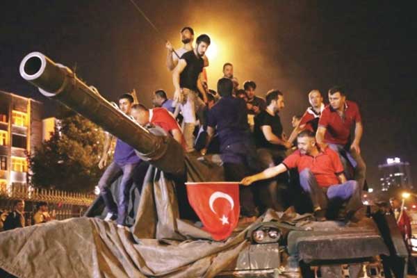 Yeni darbe davası başlıyor! Vatandaşlar teyakkuzda: Davana sahip çık