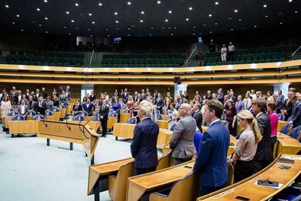 Hollanda'da hükümet kuruluyor