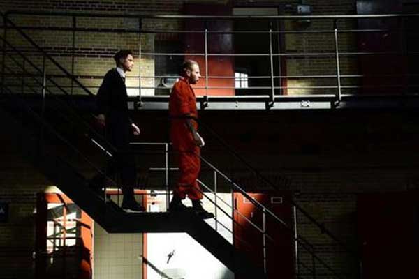 Holanda'lı mahkûmlar kendilerinin gardiyanı olacak