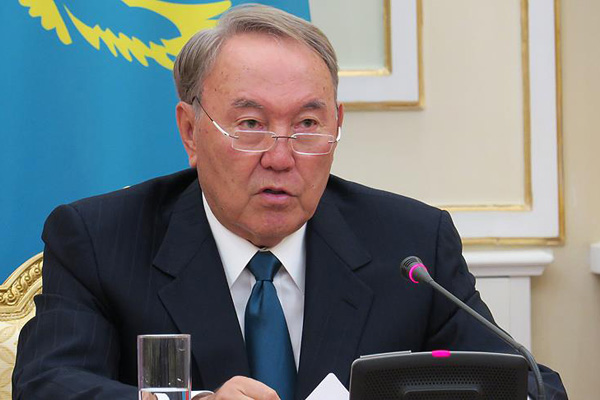 Kazakistan yeni alfabeye geçiyor