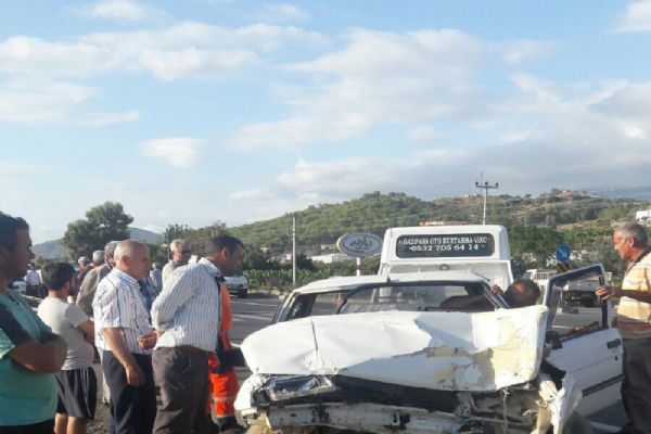 Alanya'da otomobille öğrenci servisi çarpıştı: 1 ölü, 9 yaralı