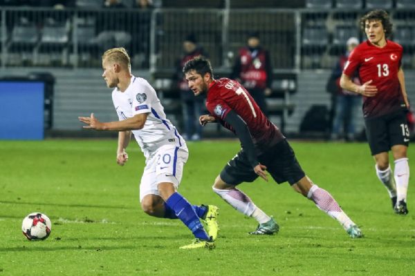 İlk yarı sessiz bitti