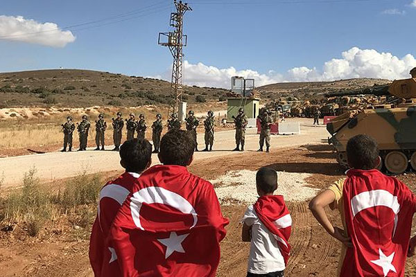 Suriye sınırında askere destek yürüyüşü