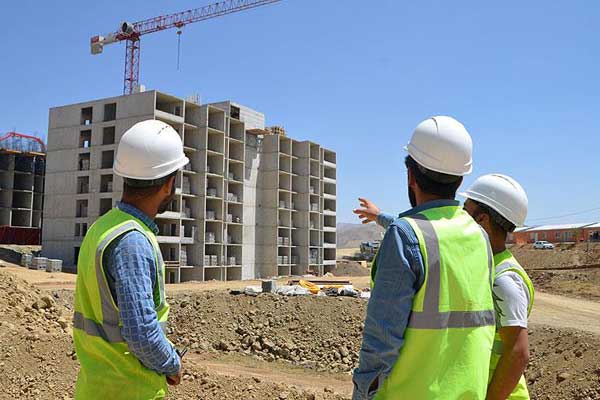 Hakkari Valisi'nden TOKİ konutları açıklaması