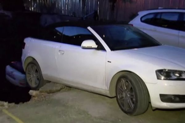 Kadıköy'de istinat duvarı çöktü: Bu manzarayı görenler şok oldu