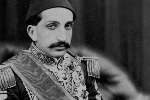 Halâ ders almayacak mıyız?