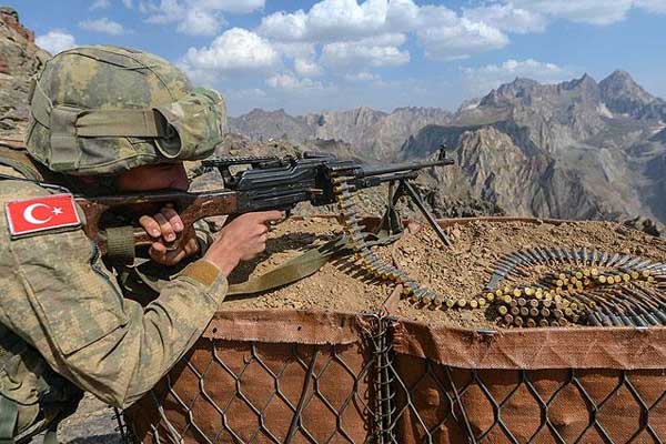 Hakkari'de 2 terörist etkisiz hale getirildi