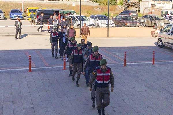 Sınırda yakalanan 2 FETÖ'cü tutuklandı!