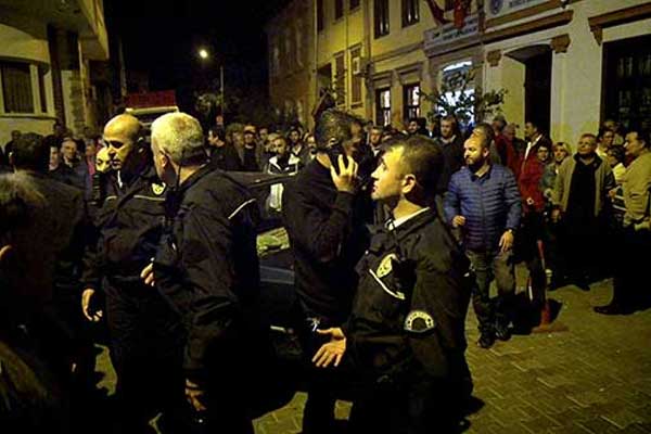 CHP'nin Edremit'teki delege seçiminde kavga